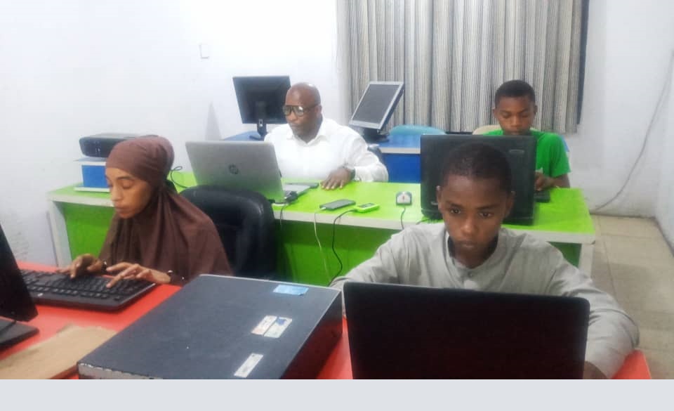ccit_computer-students
